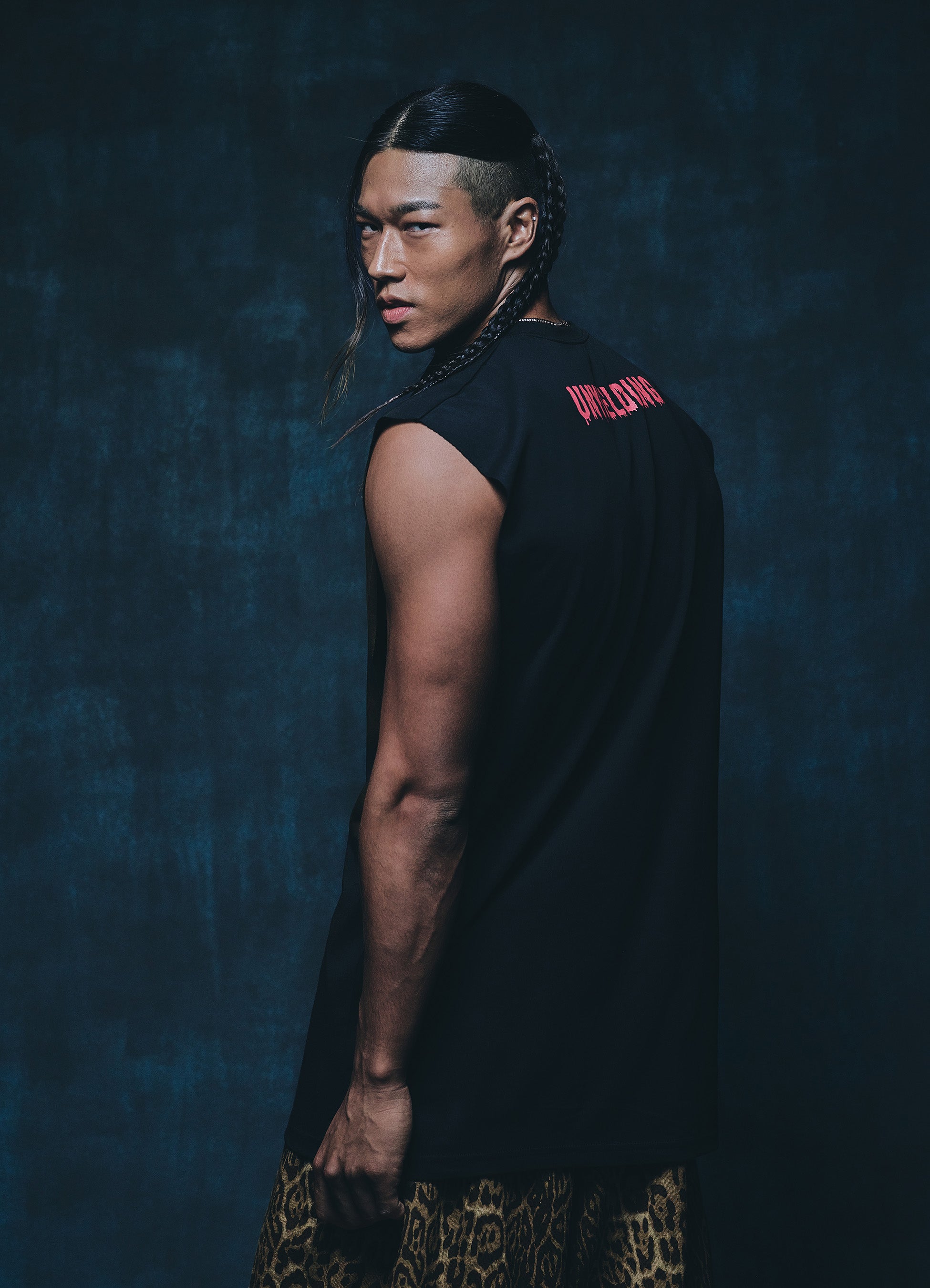 FIED UNYIELDING SLEEVELESS T-SHIRT