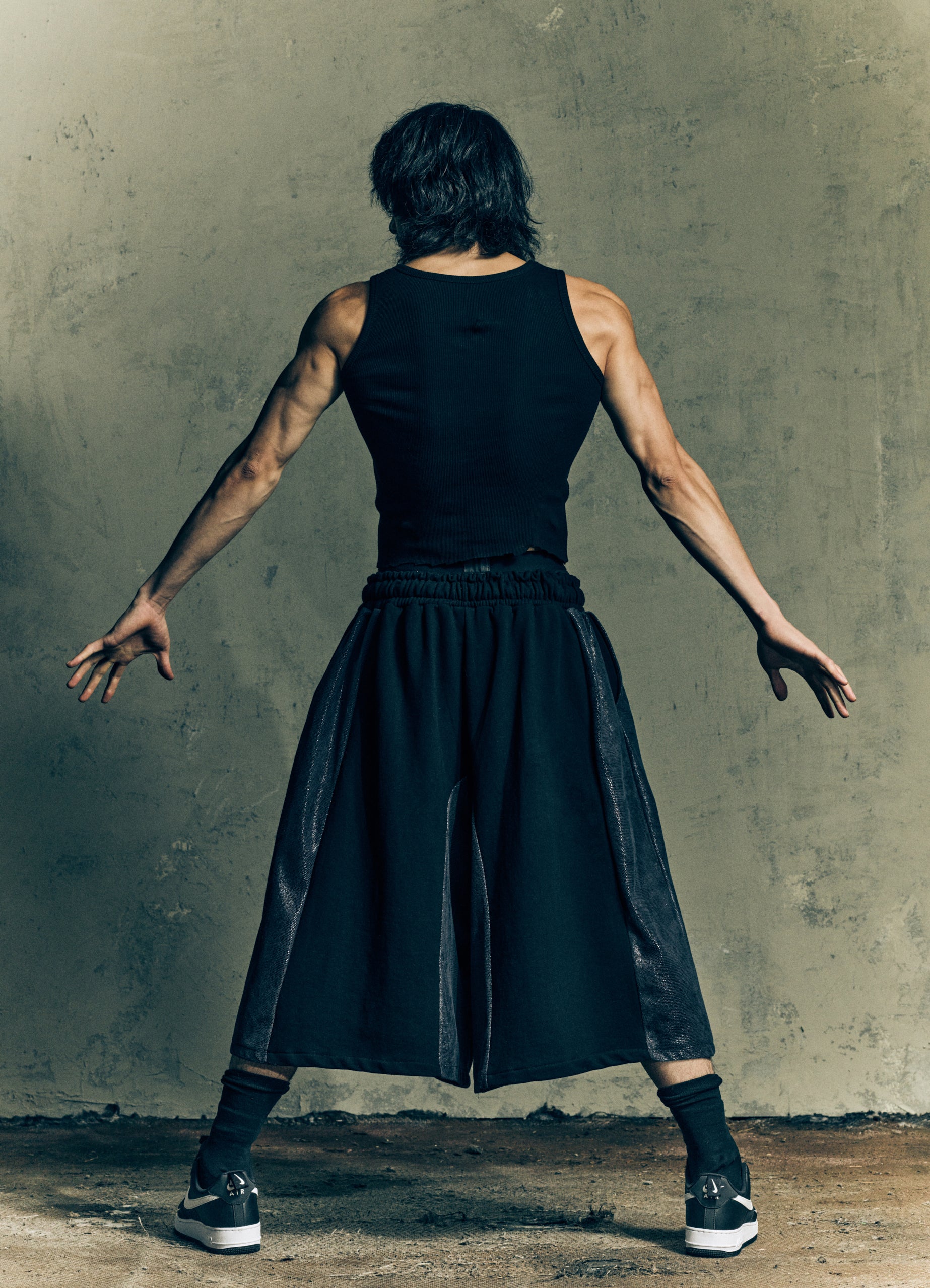 LOW FLOW SHORTS - BLACK