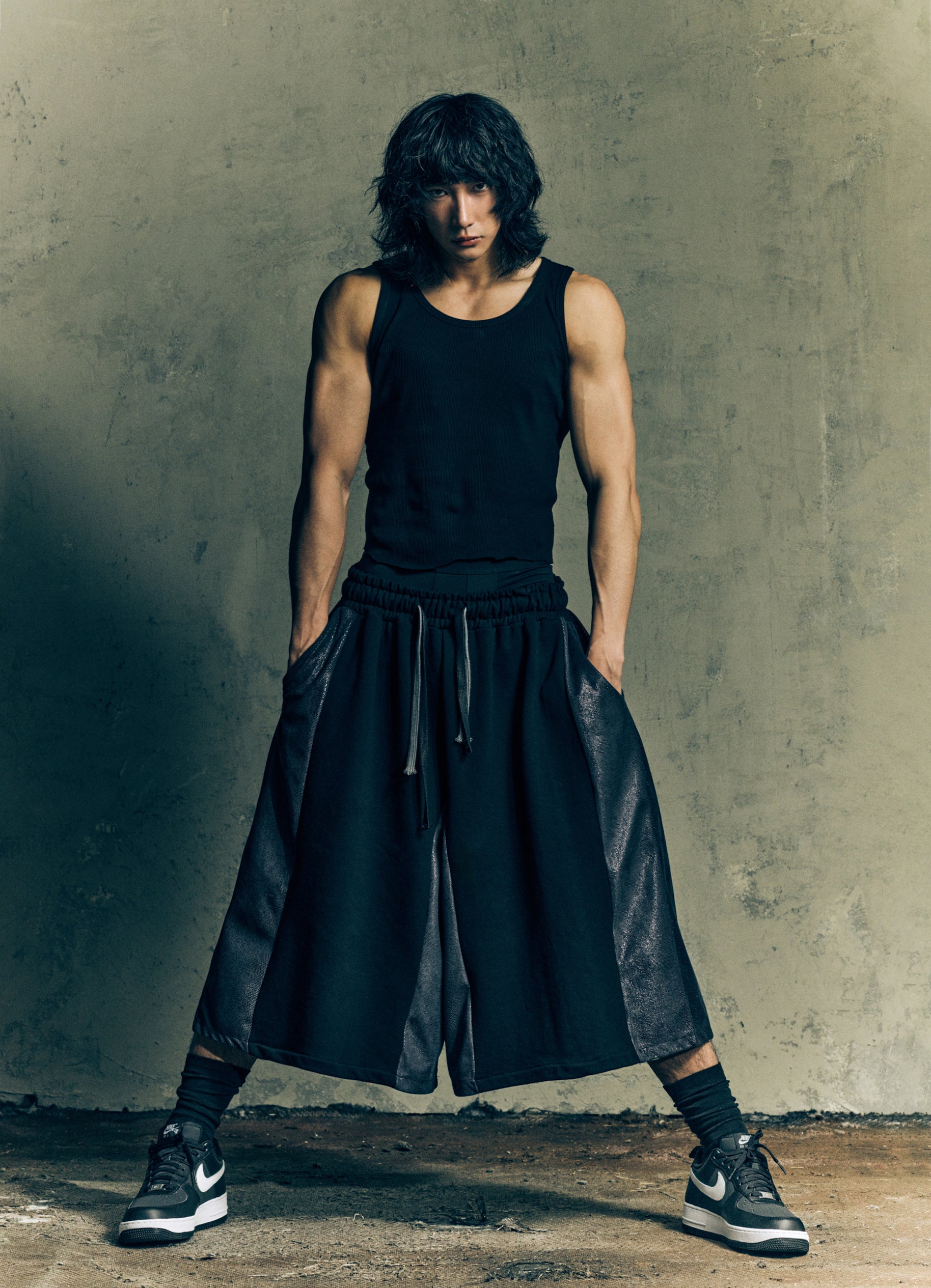 LOW FLOW SHORTS - BLACK