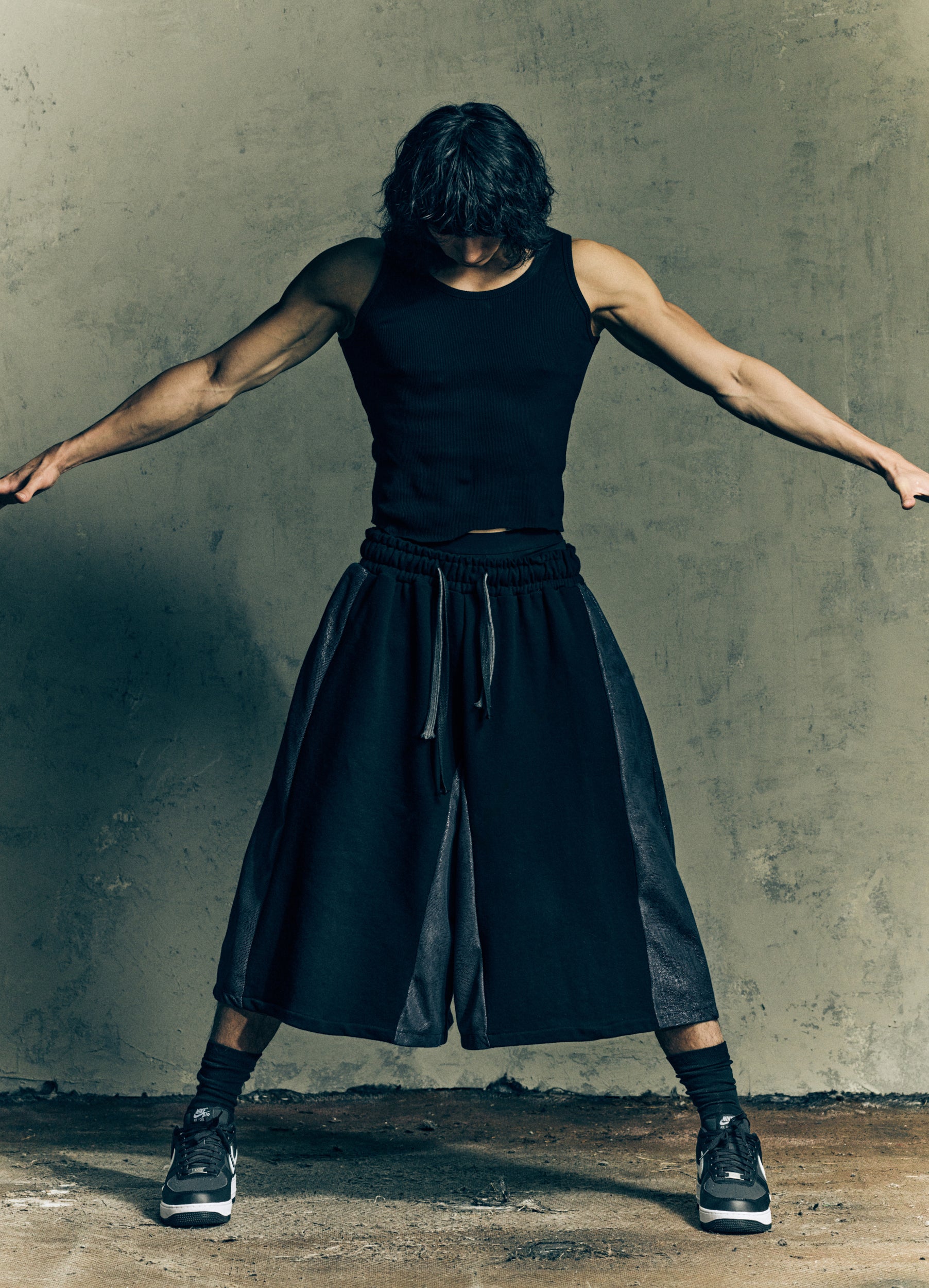 LOW FLOW SHORTS - BLACK