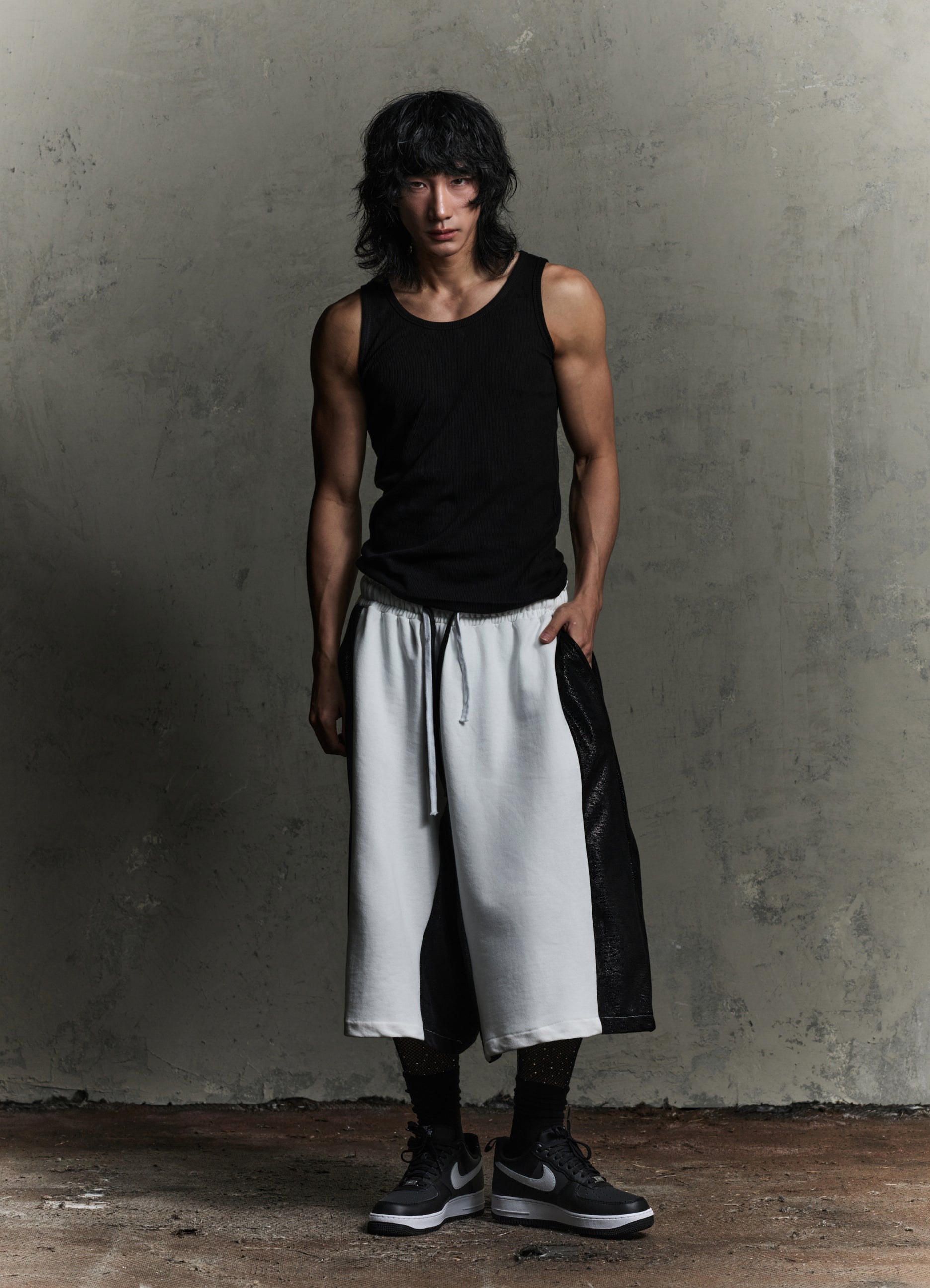 LOW FLOW SHORTS - WHITE&BLACK
