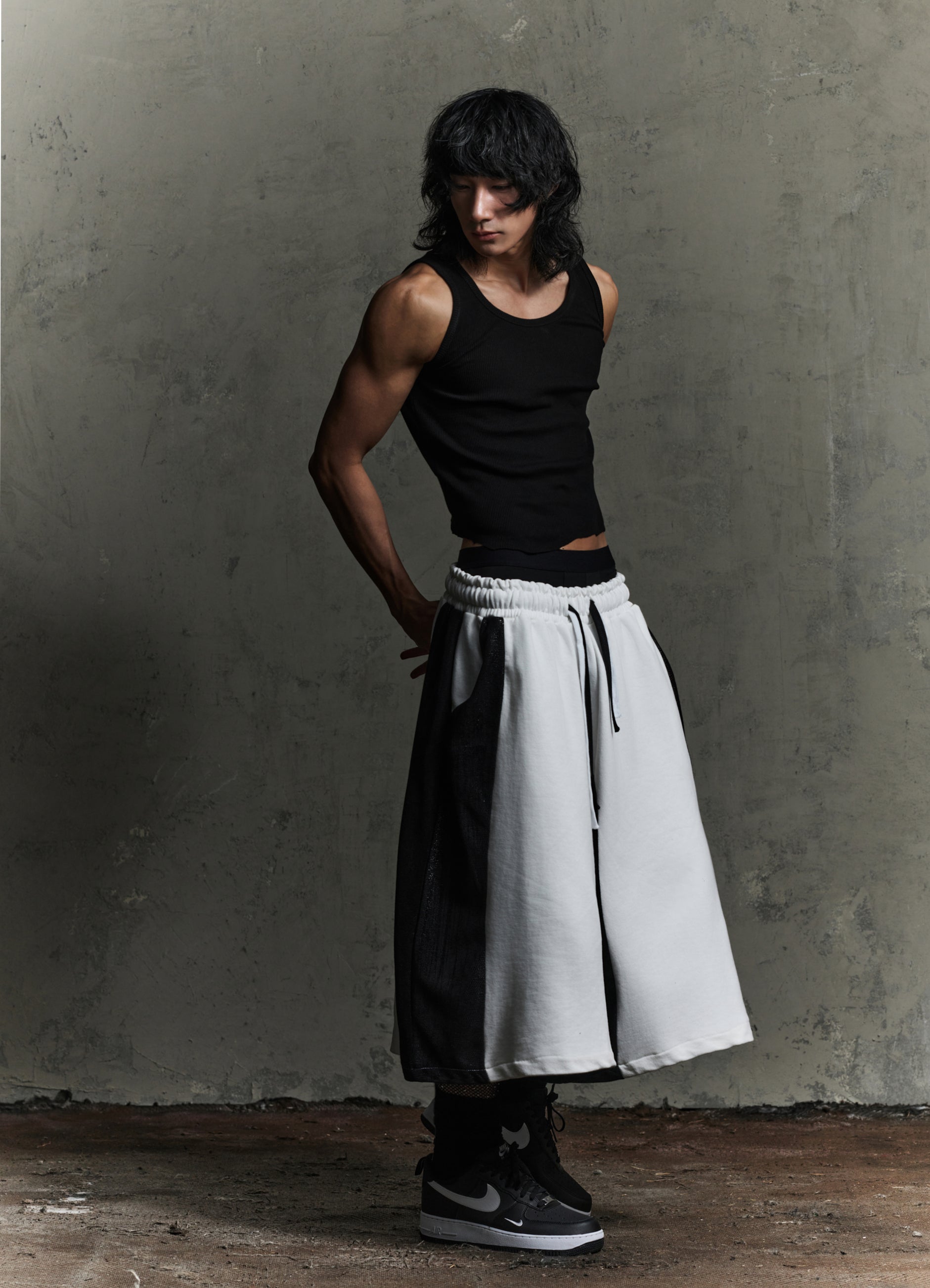 LOW FLOW SHORTS - WHITE&BLACK