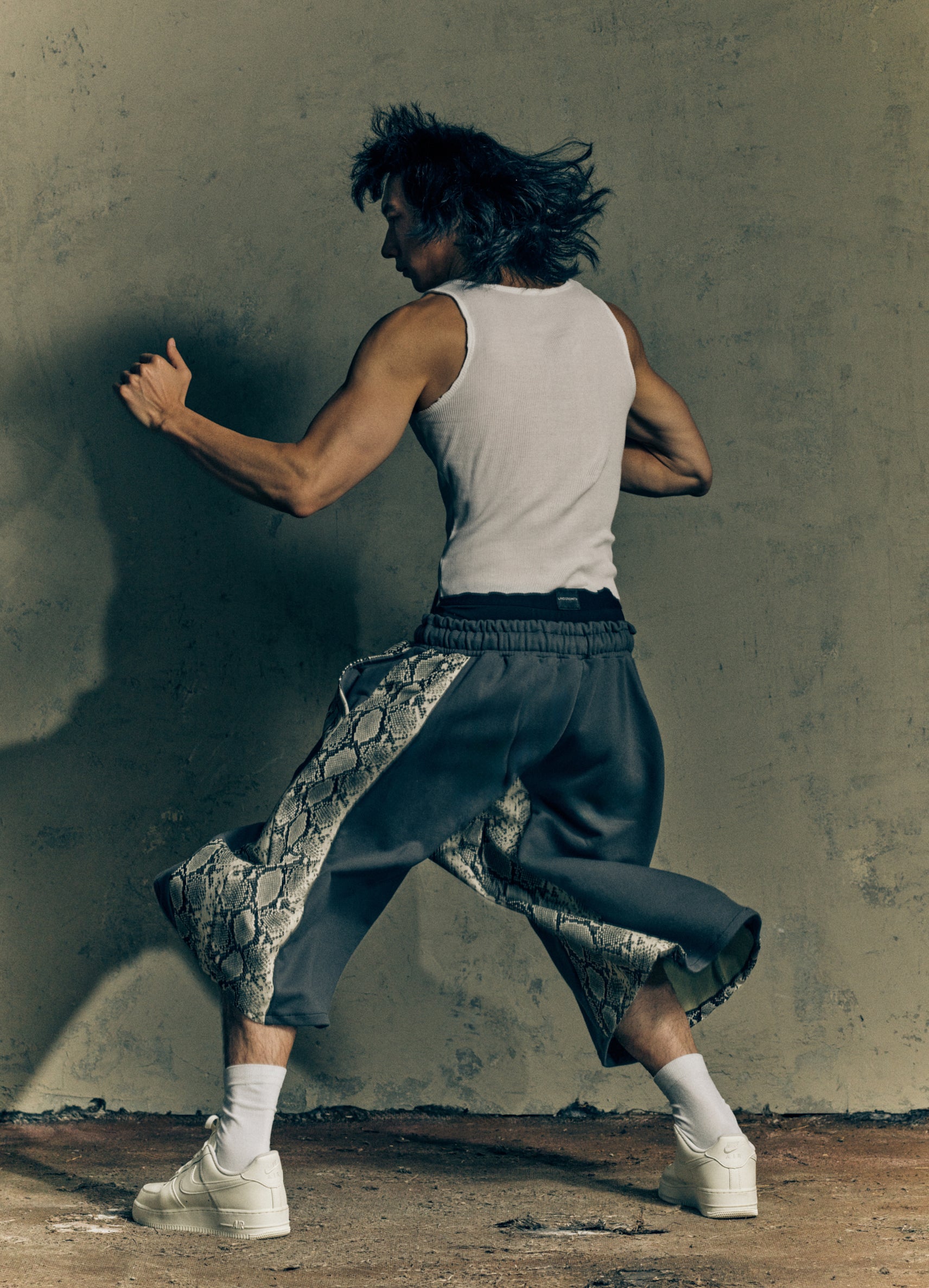 LOW FLOW SHORTS - GRAY