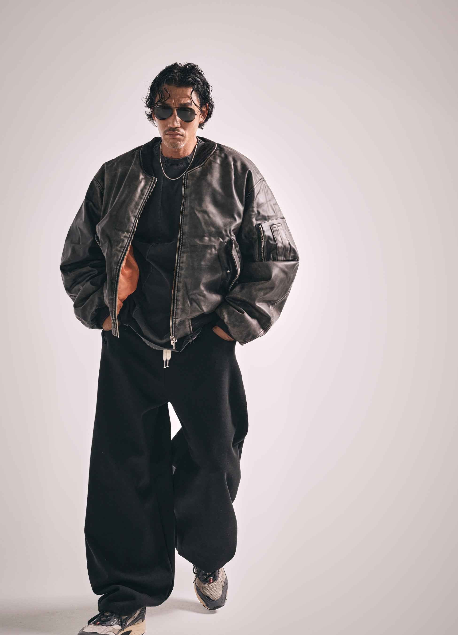 Brown washed leather aviation padding