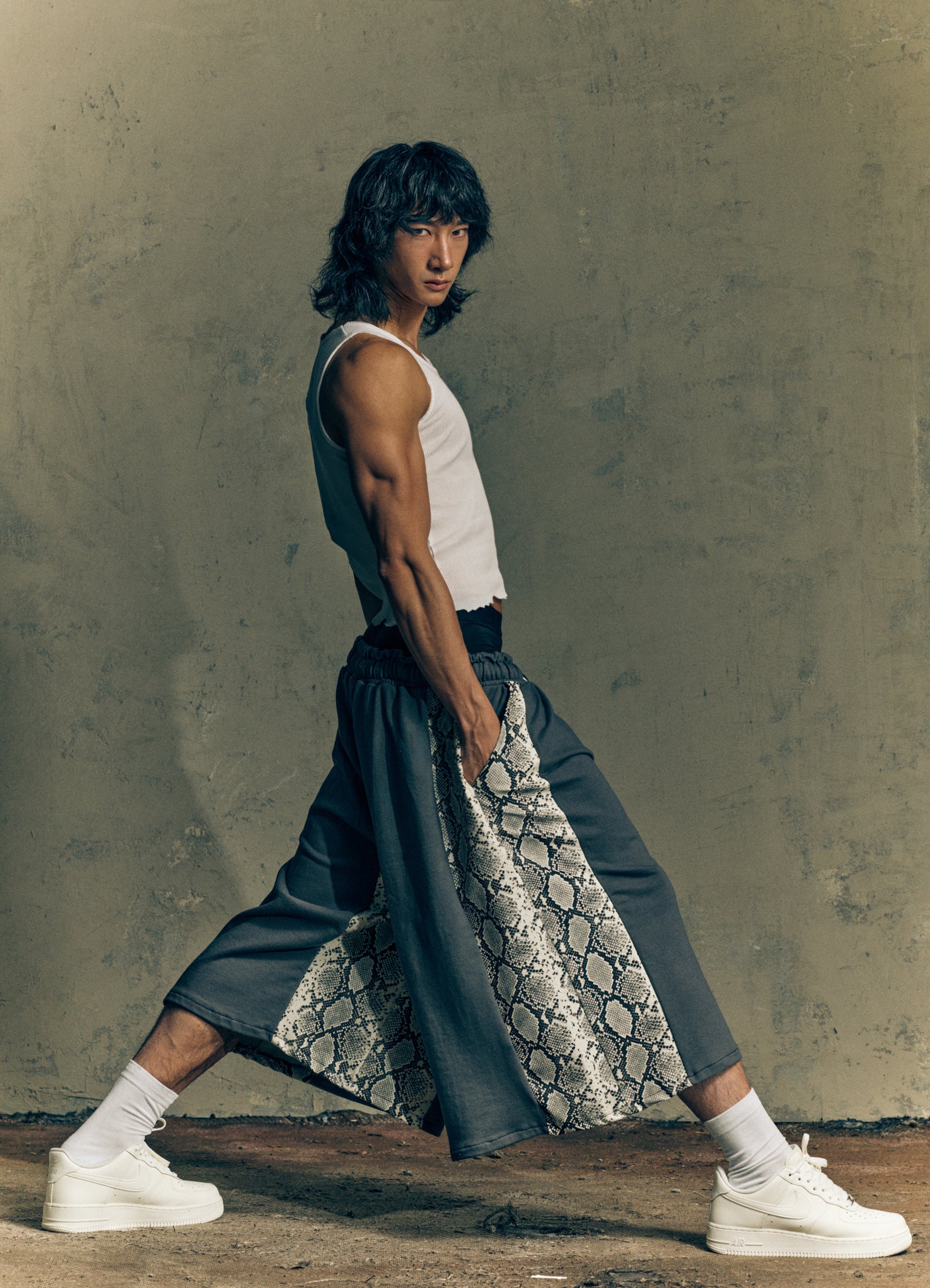 LOW FLOW SHORTS - GRAY