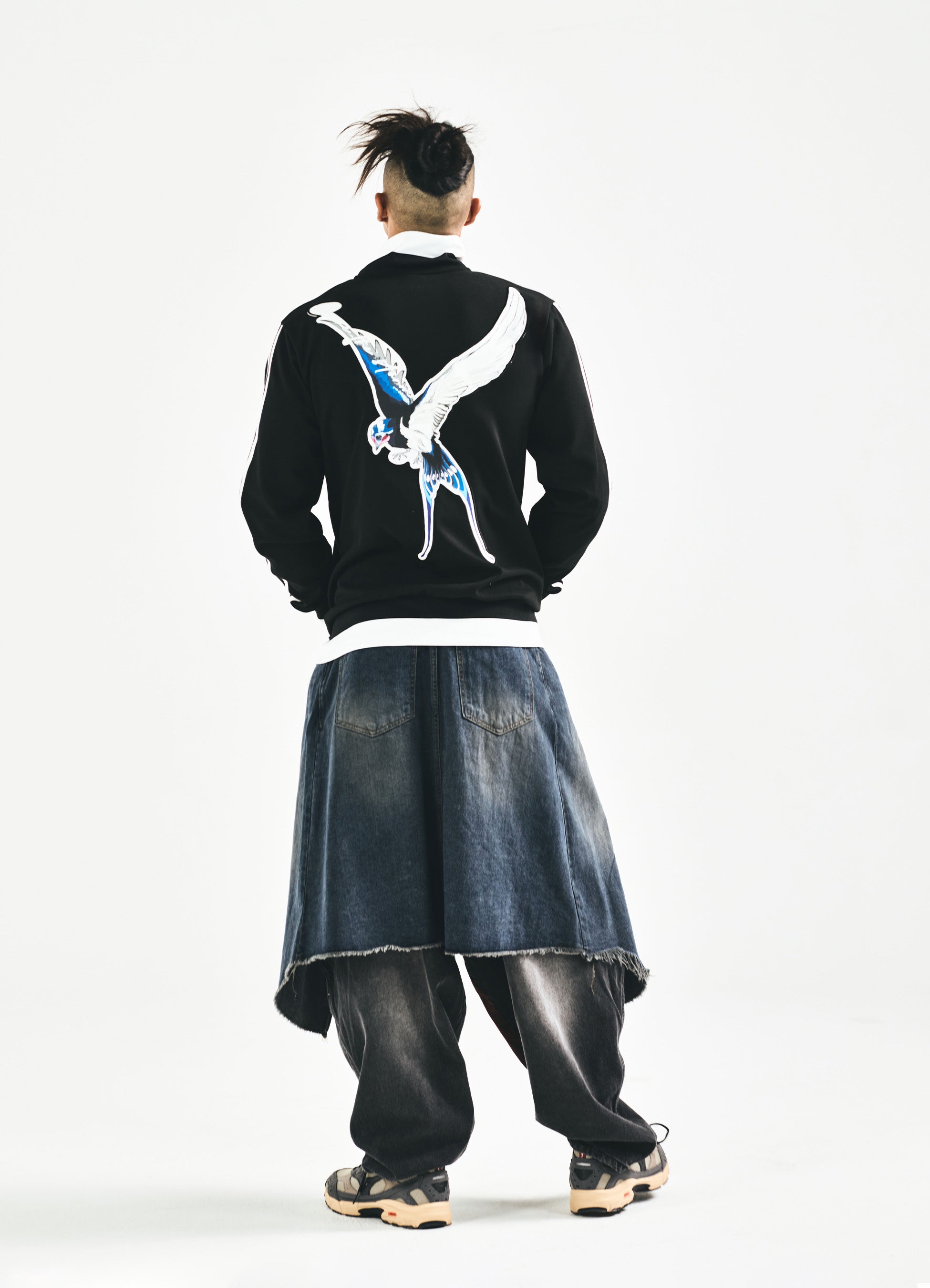 FIED_SWALLOW TRACK TOP BLACK