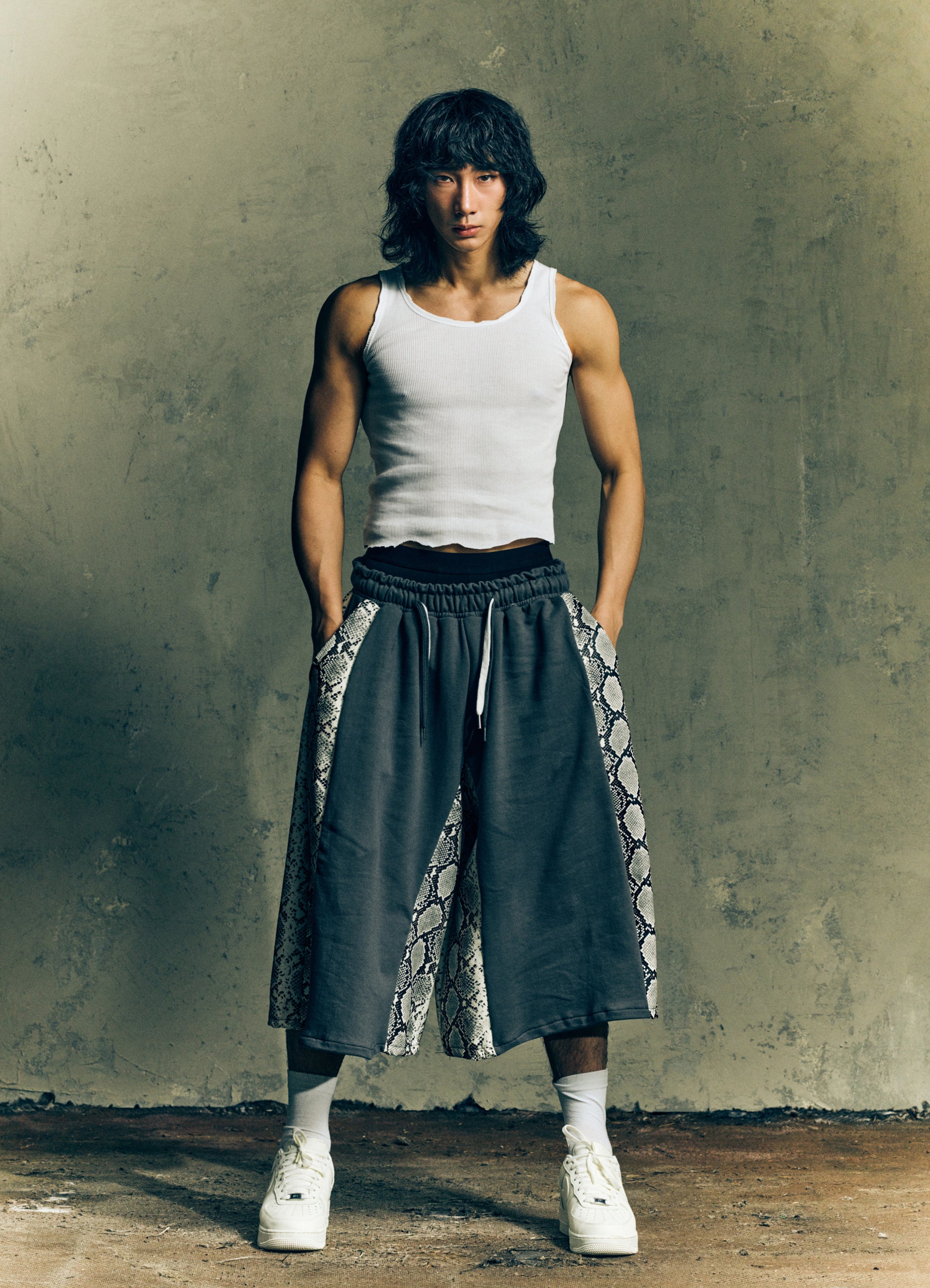 LOW FLOW SHORTS - GRAY