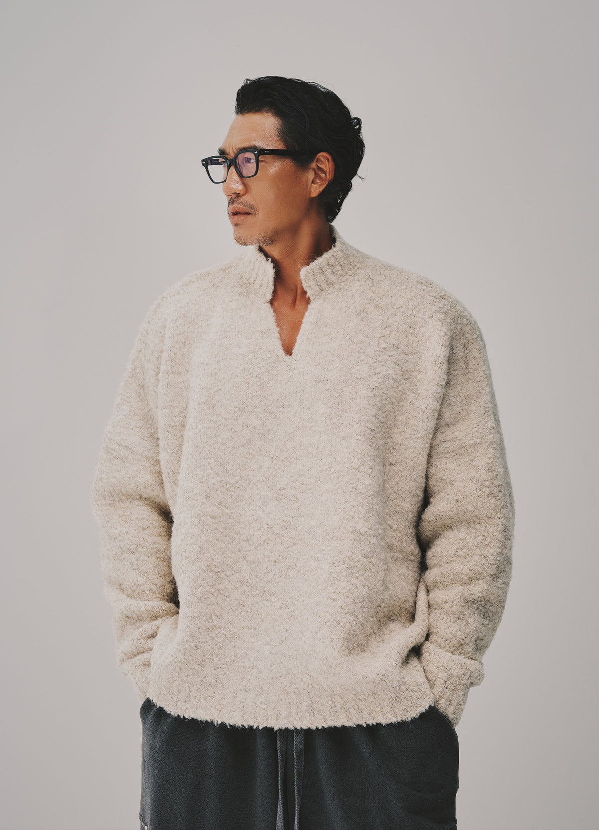 Frame Shoulder Boucle Knit