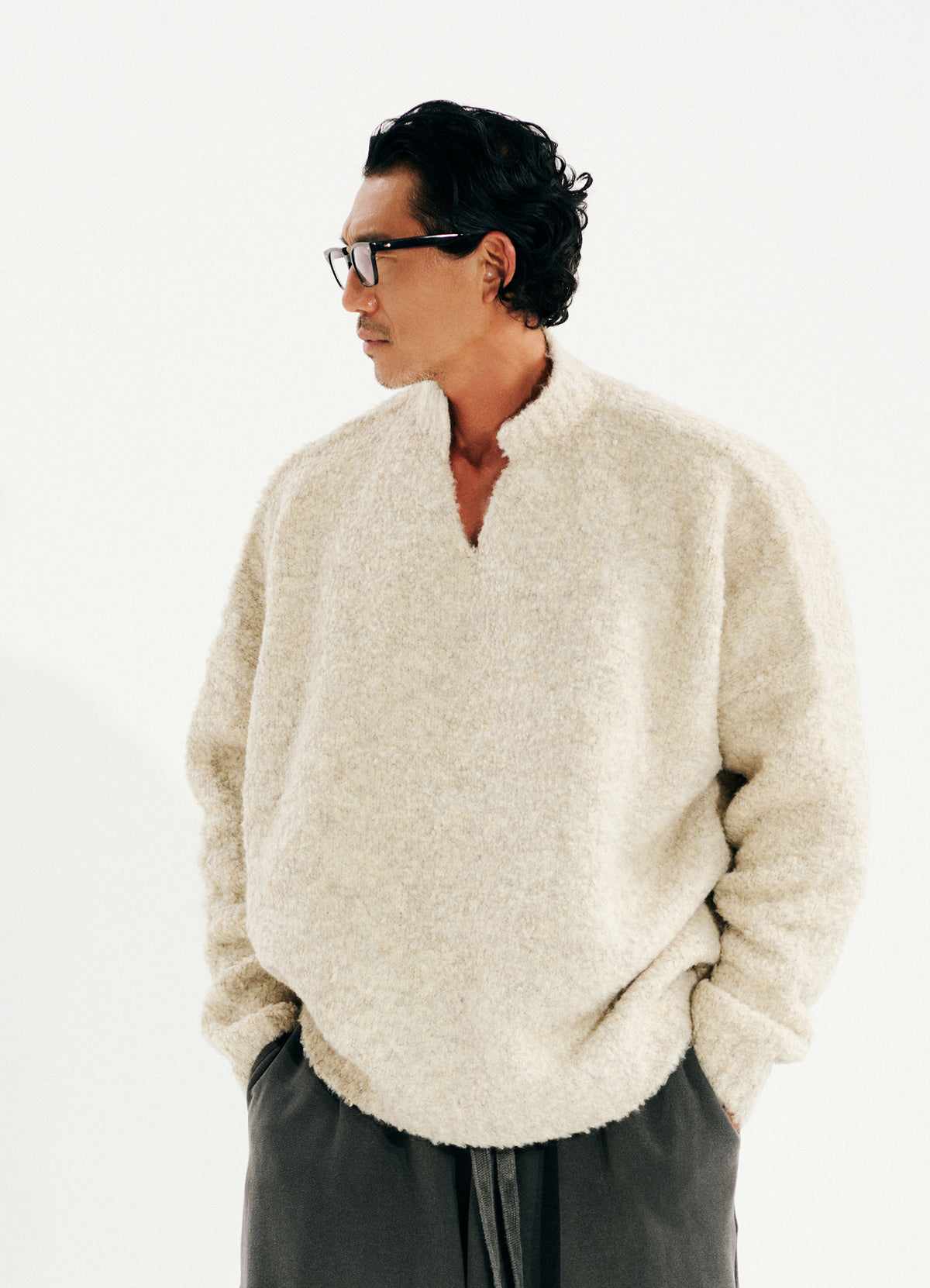 Frame Shoulder Boucle Knit