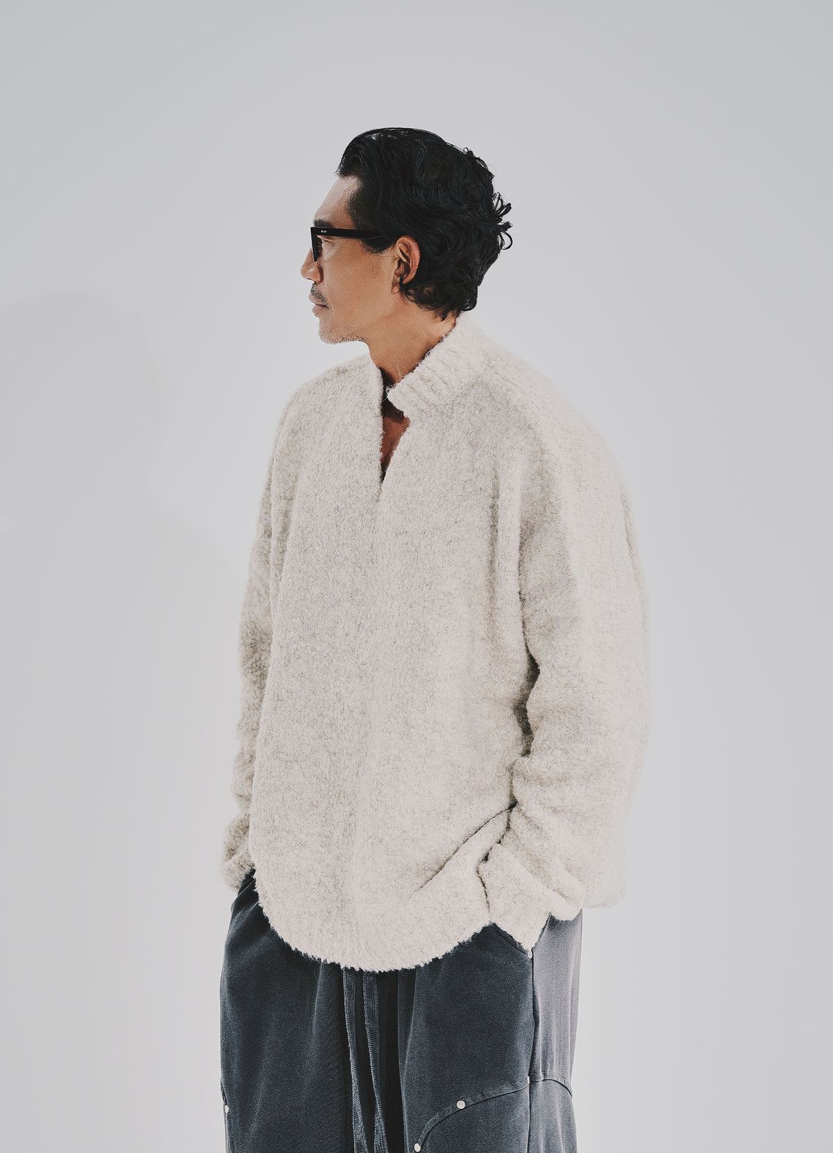 Frame Shoulder Boucle Knit
