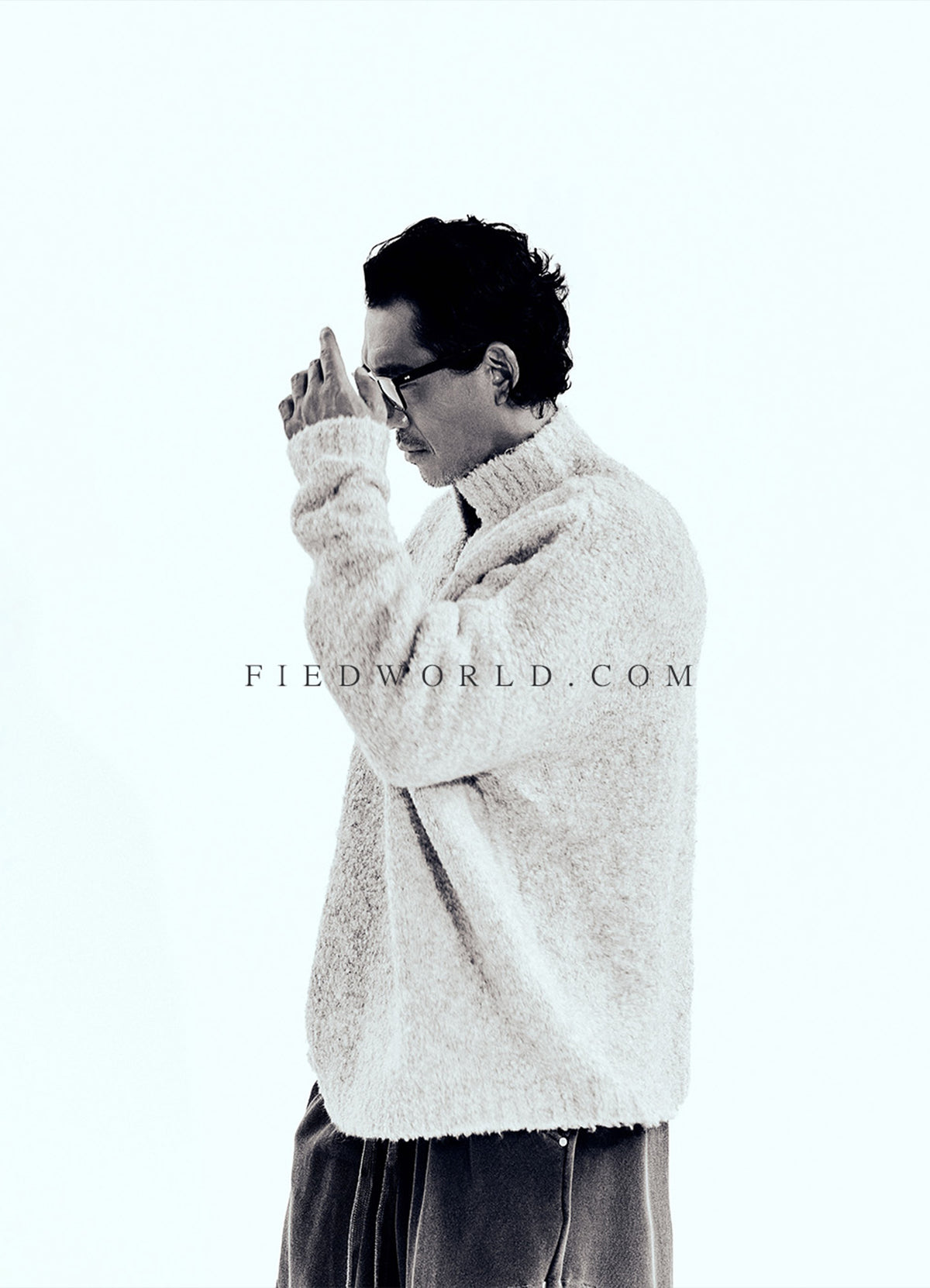 Frame Shoulder Boucle Knit