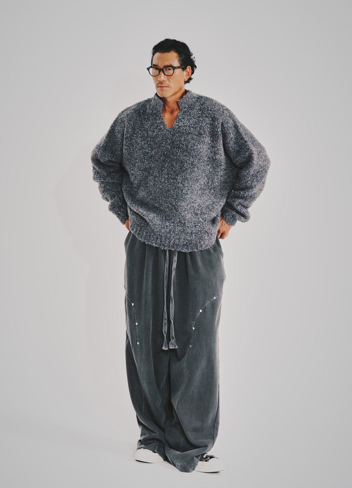 Frame Shoulder Boucle Knit - Charcoal