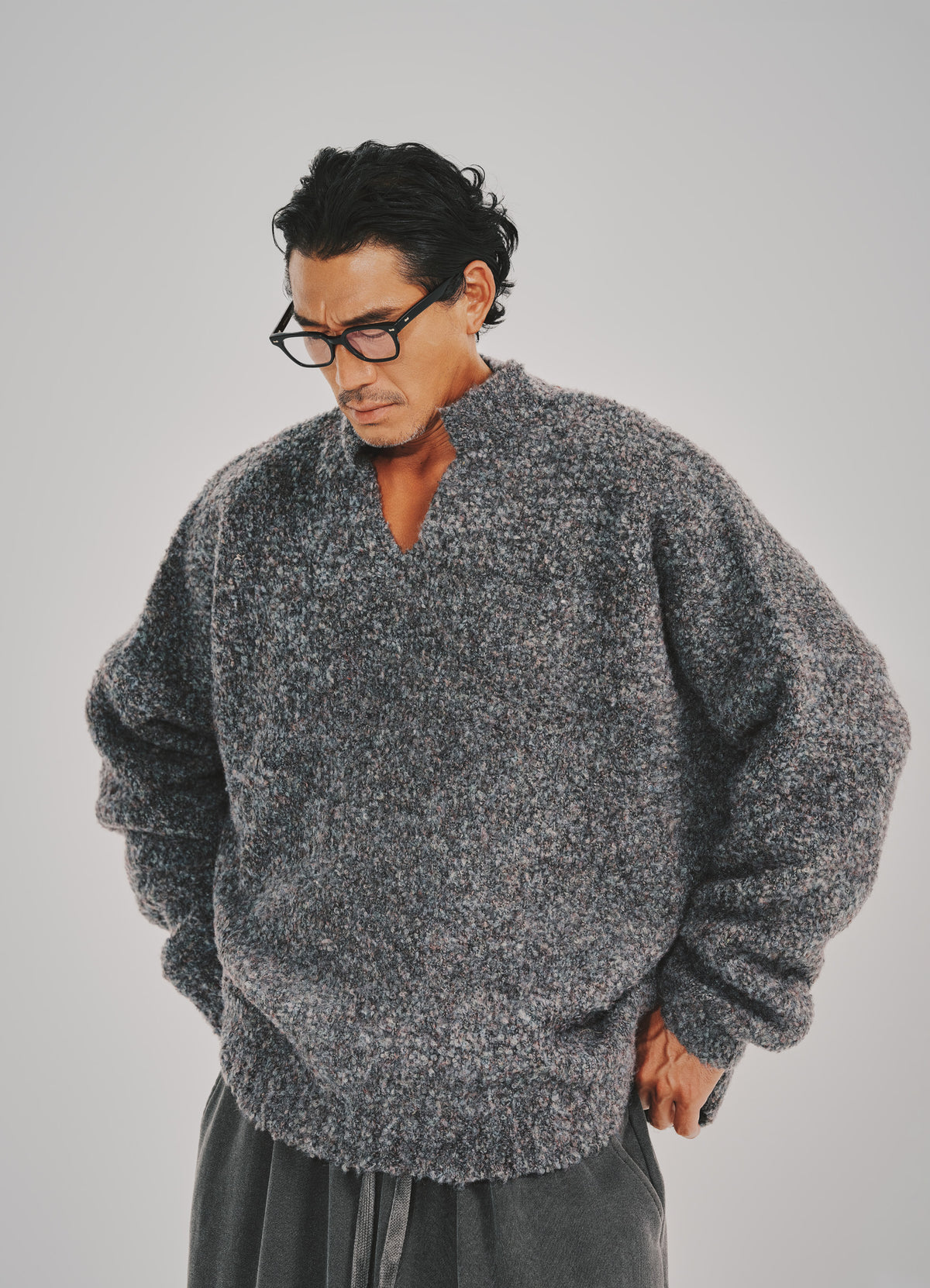 Frame Shoulder Boucle Knit - Charcoal