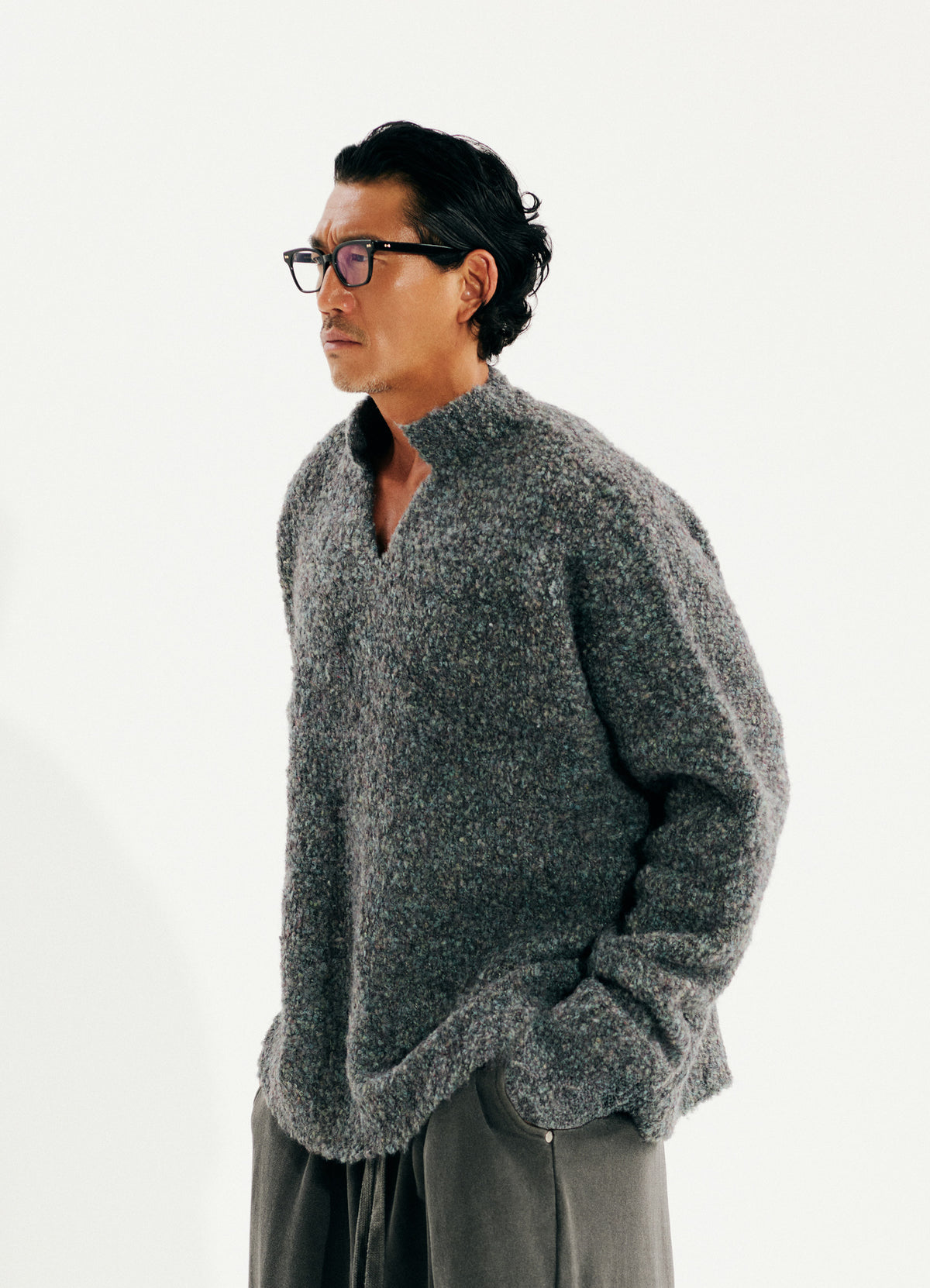 Frame Shoulder Boucle Knit - Charcoal